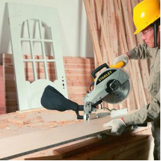 Дисковая пила Stanley STSM1510