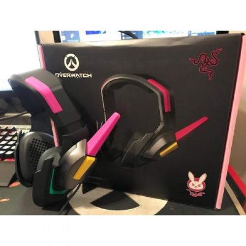 Наушники Razer D.Va MEKA (RZ04-02400100-R3M1)